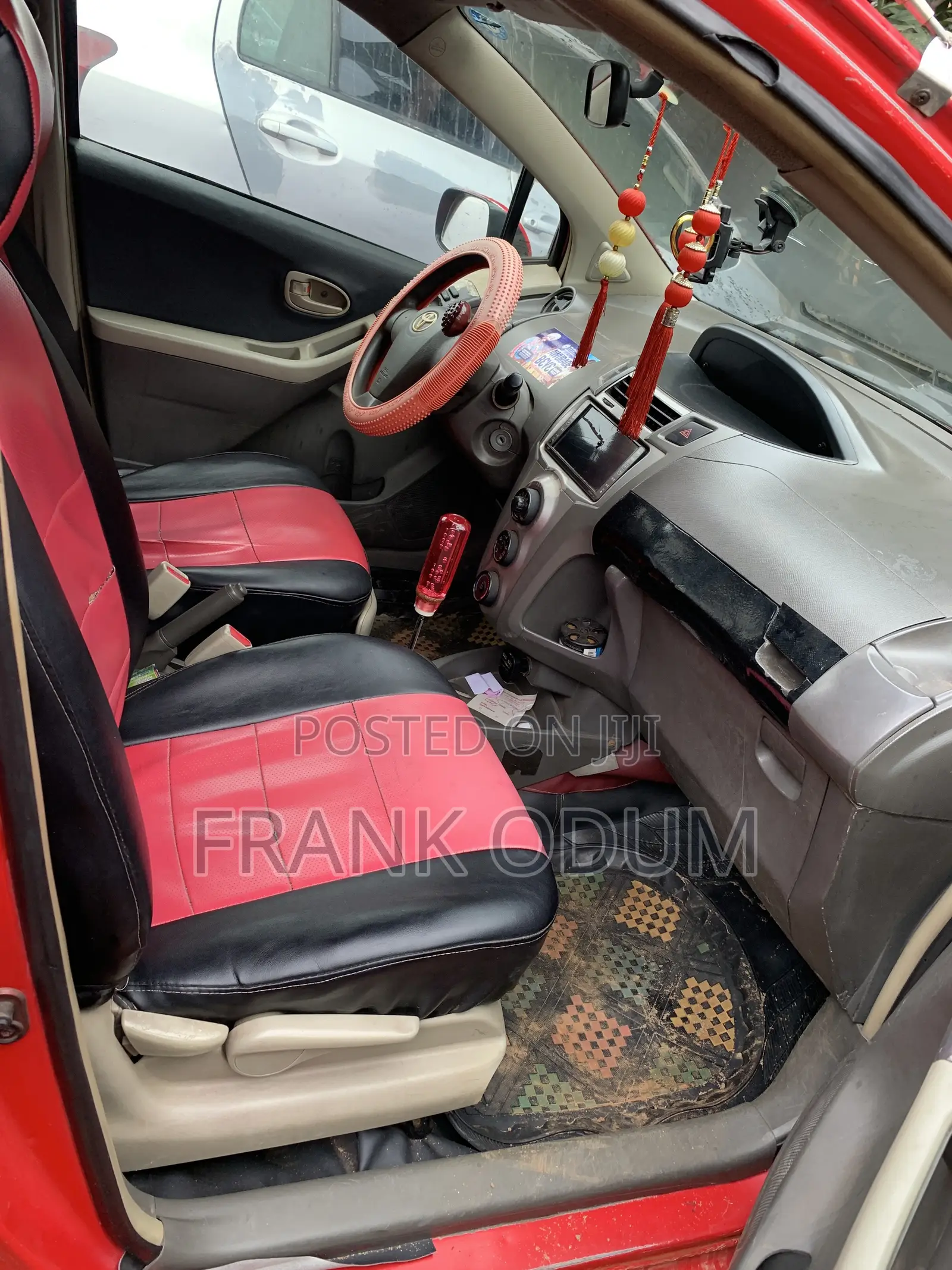 Toyota Vitz 1.3 AWD 5dr 2010 Red