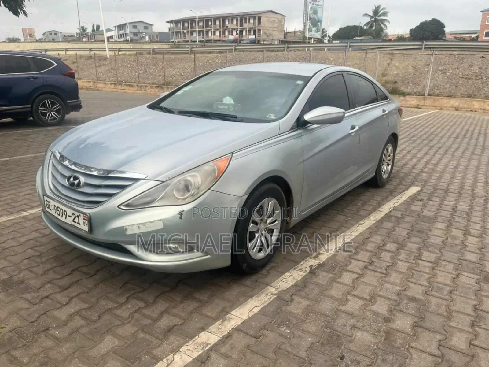 Hyundai Sonata GLS Sedan FWD (2.4L 4cyl 6A) 2013