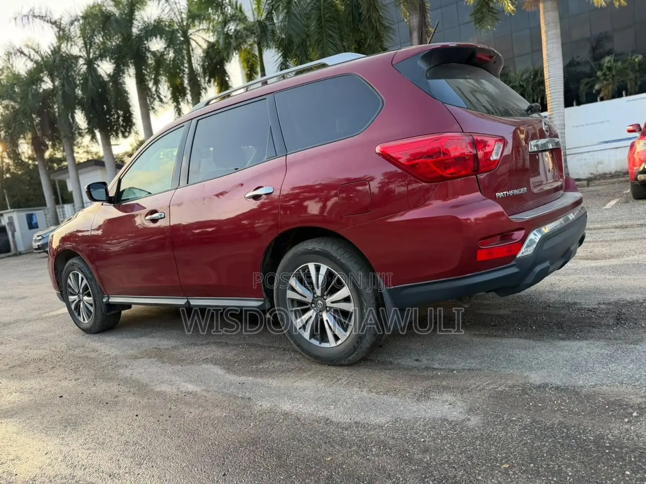 Nissan Pathfinder 2018 Red
