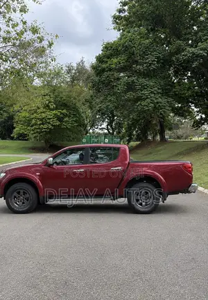 Mitsubishi L200 Double Cab 2.5 180hp 4WD 2015 Red