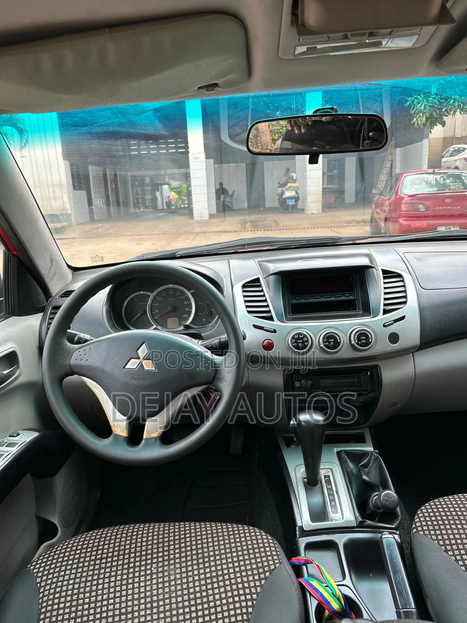 Mitsubishi L200 Double Cab 2.5 180hp 4WD 2015 Red