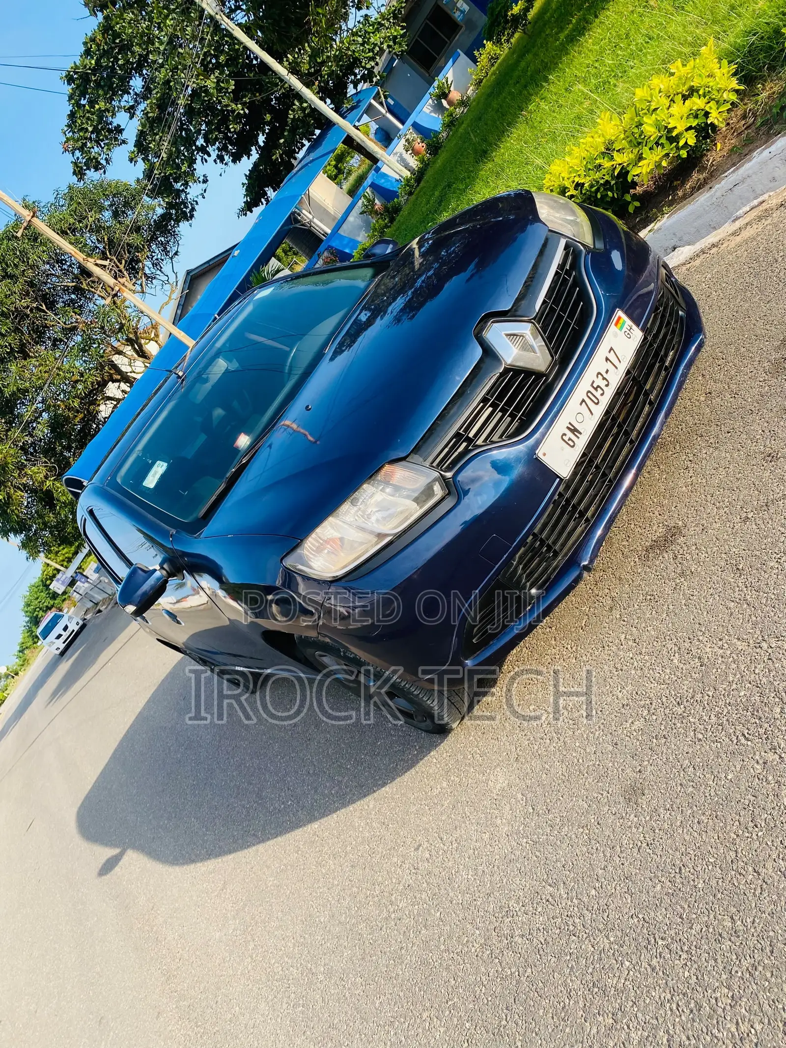 Renault Logan 2017 Blue