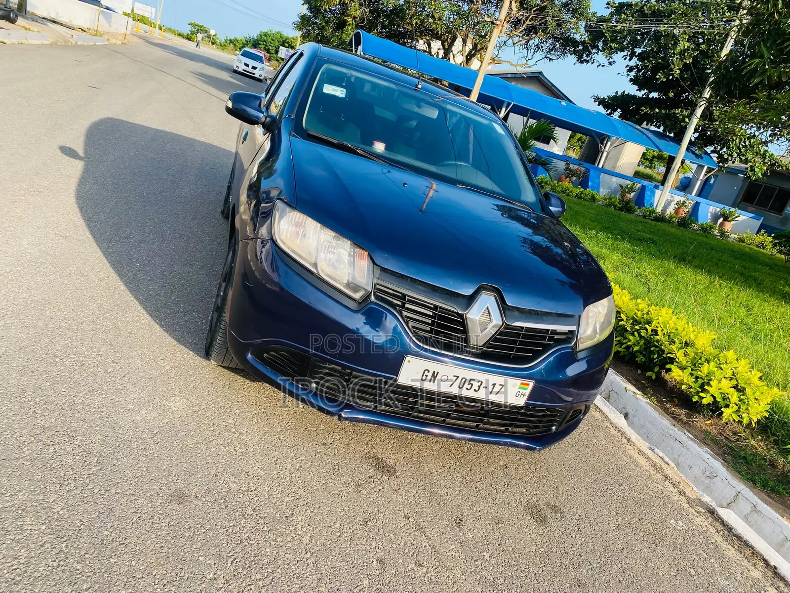 Renault Logan 2017 Blue