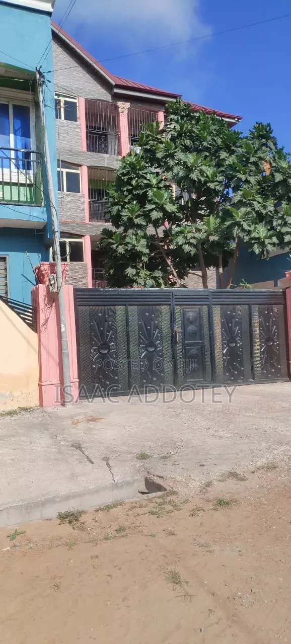 3bdrm Apartment in Spintex Abrantie, Baatsona Total for rent