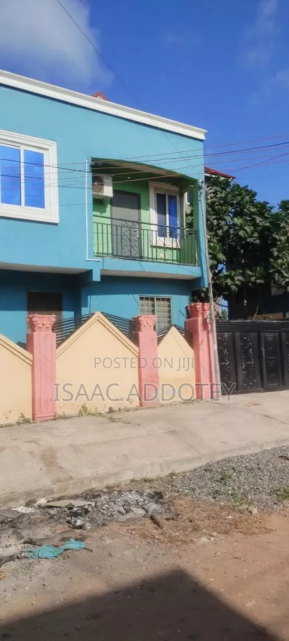 3bdrm Apartment in Spintex Abrantie, Baatsona Total for rent