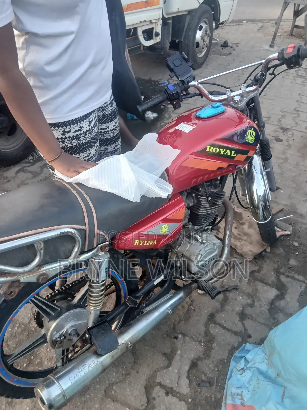 Royal RY125 2019 Red