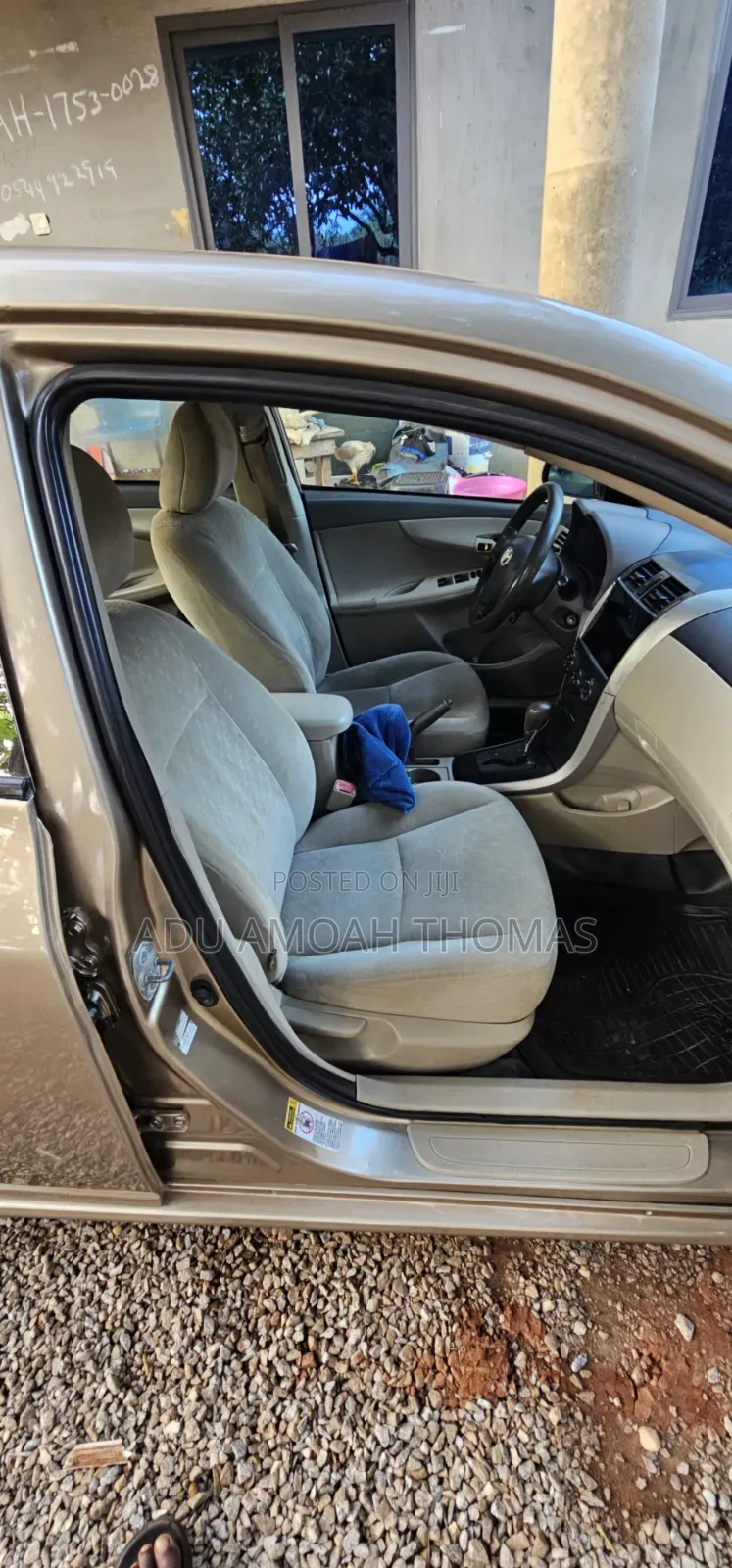 Toyota Corolla 2010 Gold
