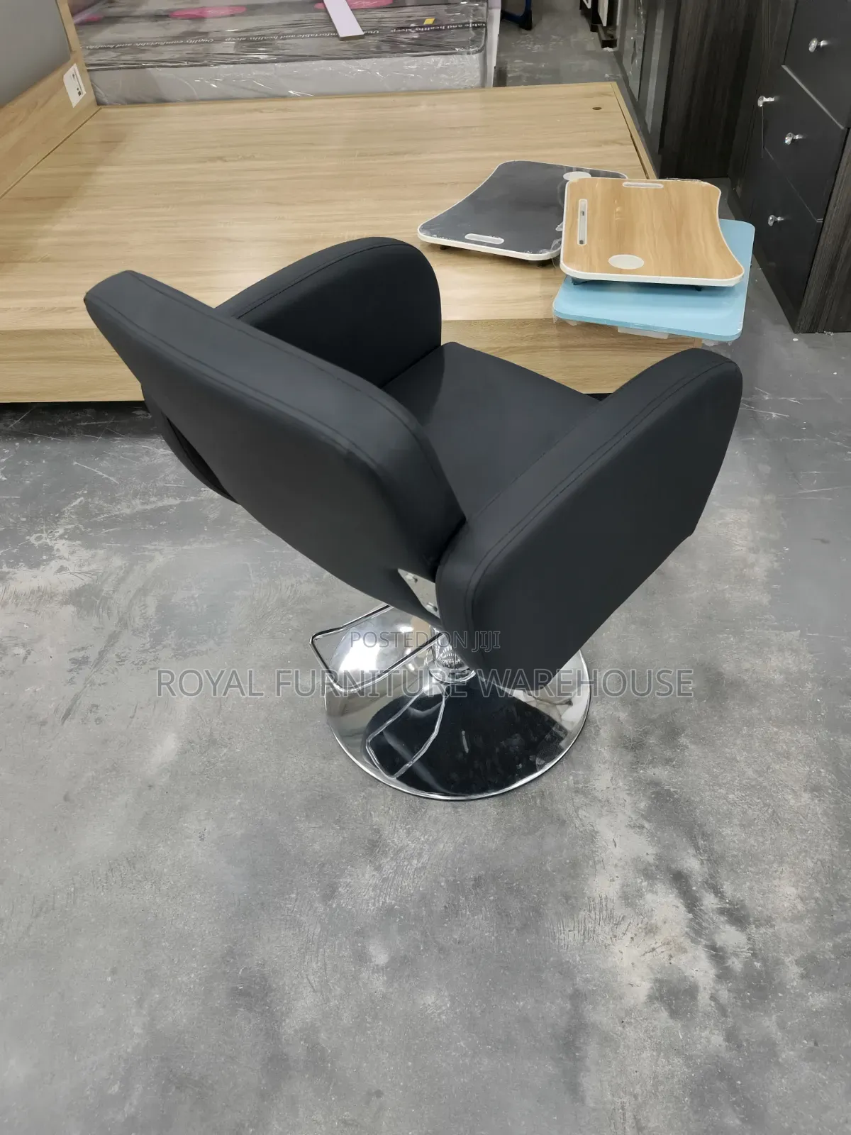 Classic Black Premium Hydraulic Salon Styling Chair, (Lfy-59-17)