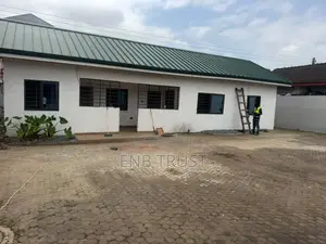 3bdrm House in Cfc Estate for rent