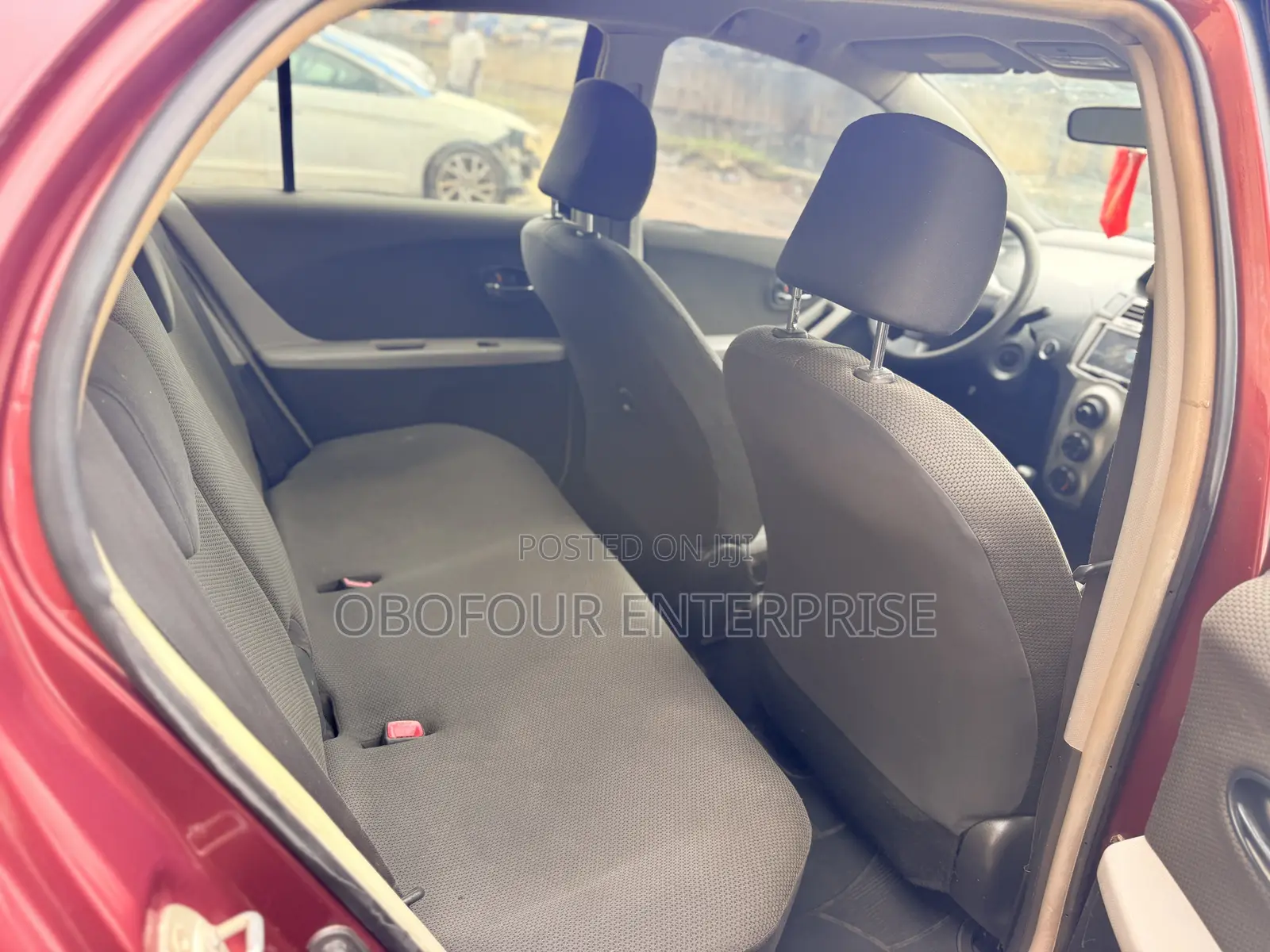 Toyota Vitz 1.3 AWD 5dr 2010 Brown