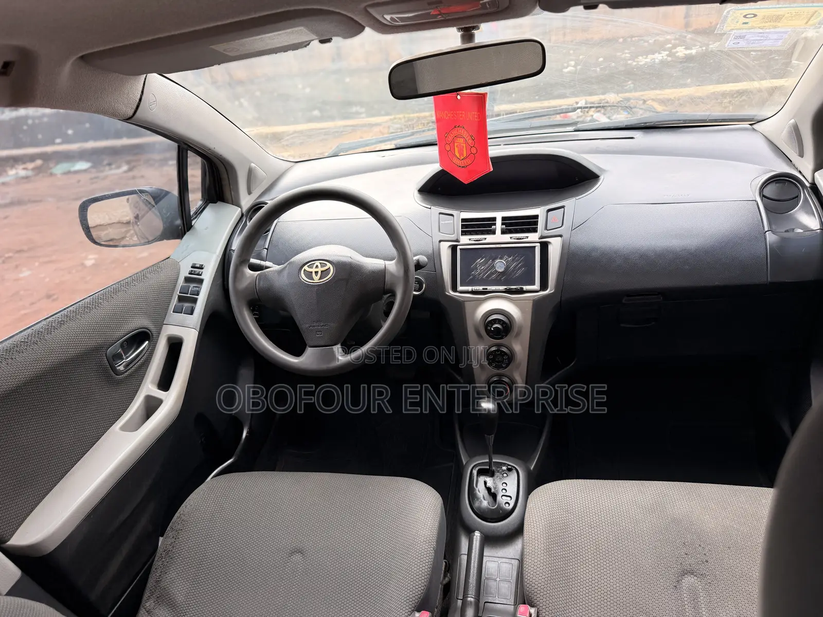 Toyota Vitz 1.3 AWD 5dr 2010 Brown