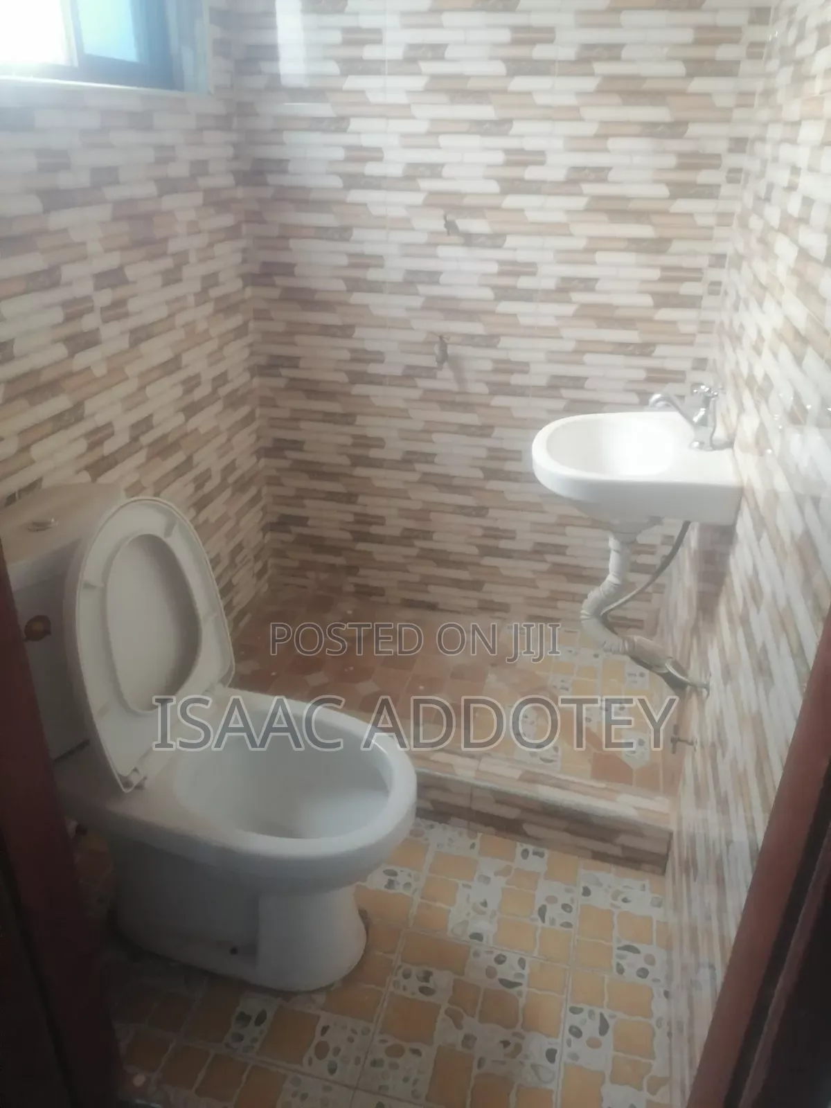 2bdrm Apartment in Spintex 18 Junction, Baatsona Total for rent