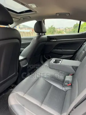 Hyundai Elantra Limited 2018 Blue
