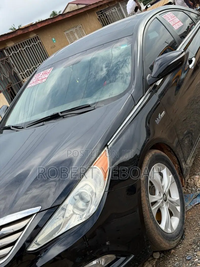Hyundai Sonata Limited 2.0T Sedan (2.0L 4cyl 6A) 2012 Black