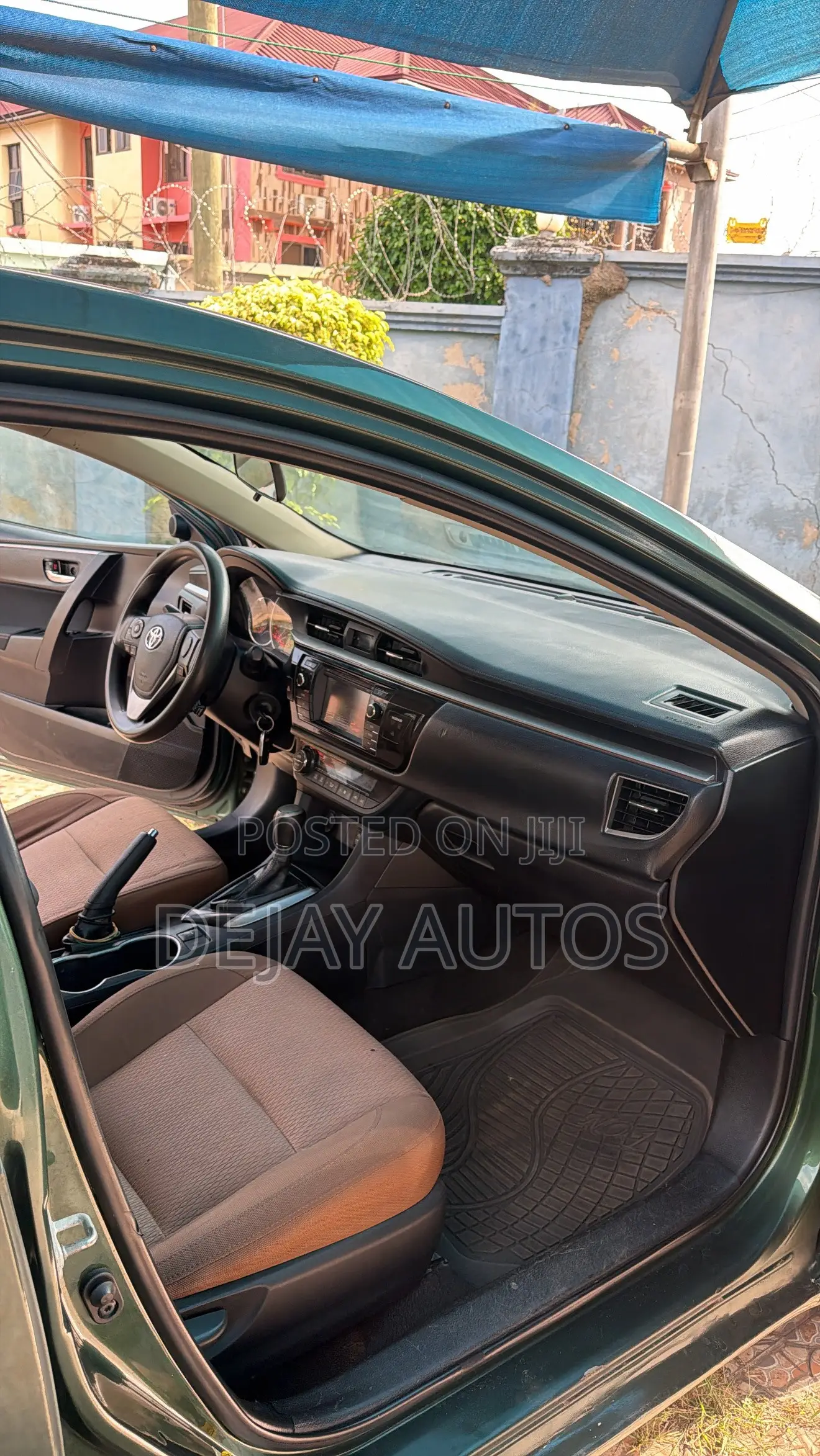 Toyota Corolla LE 4dr Sedan (1.8L 4cyl CVT) 2016 Green