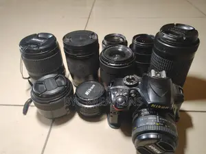 Nikon D90 With 18 - 105mm Lens