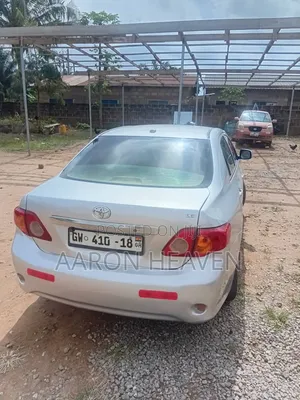 Toyota Corolla LE 4dr Sedan (1.8L 4cyl 4A) 2010 Silver