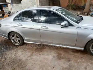 Mercedes-Benz C300 Sport 4Matic Sedan AWD (3.0L 6cyl 7A) 2010 Silver