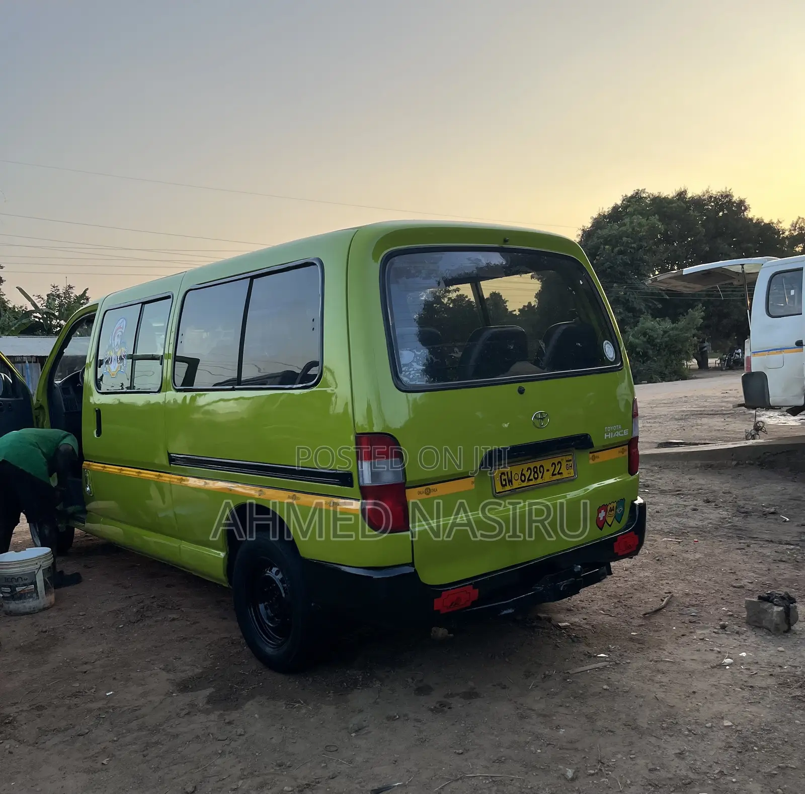 Toyota HiAce 2010 Green