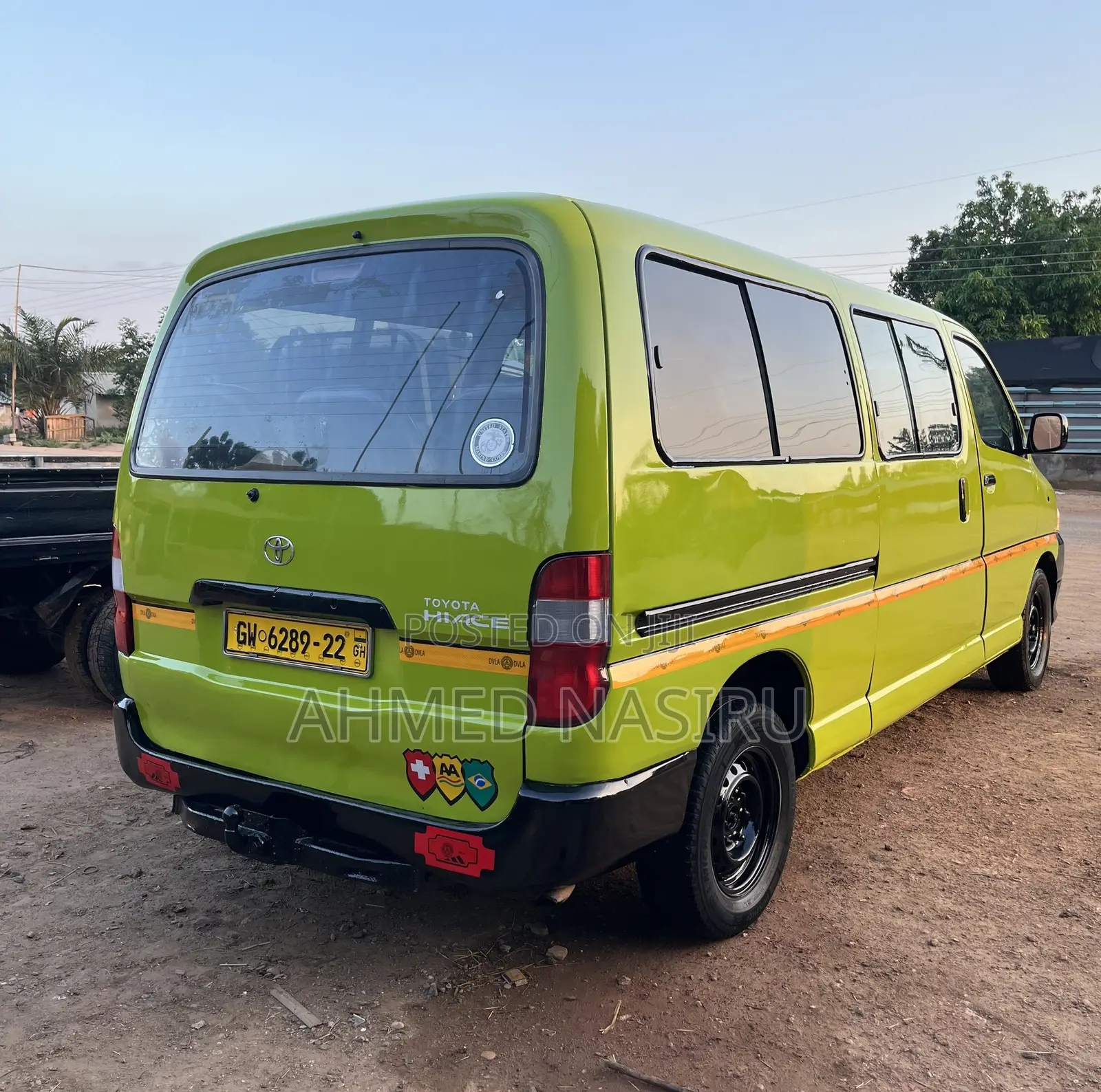 Toyota HiAce 2010 Green