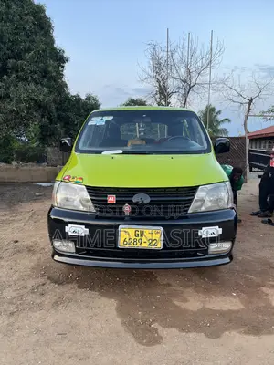 Toyota HiAce 2010 Green