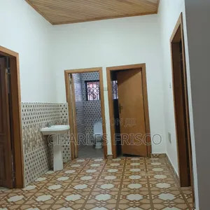 6bdrm House in Nanakrom, School Junction for rent