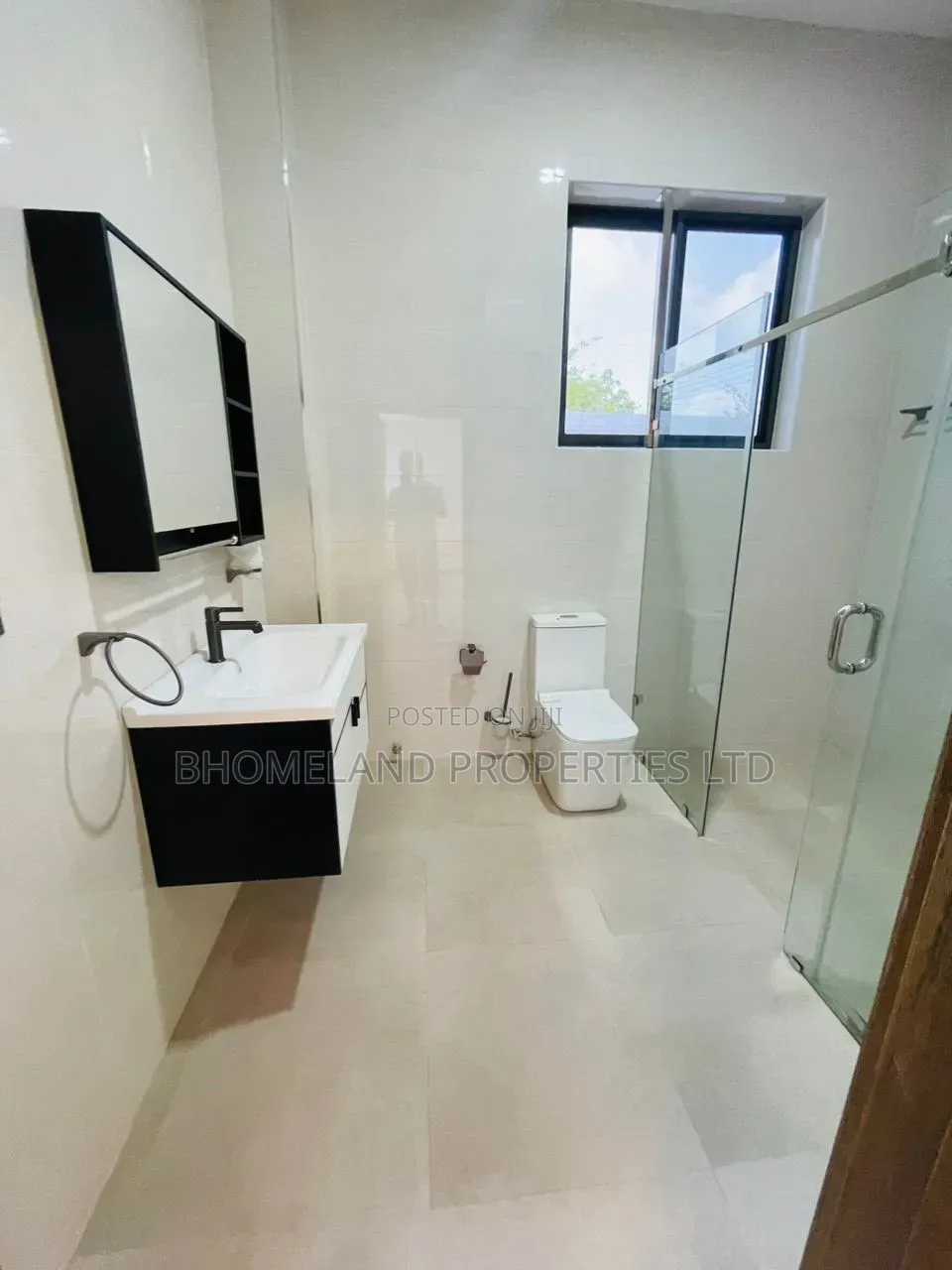 4bdrm Townhouse/Terrace in Palm Ridge , Baatsona Total for sale