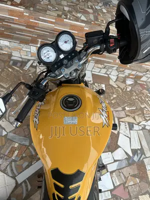 Honda CB 2000 Yellow