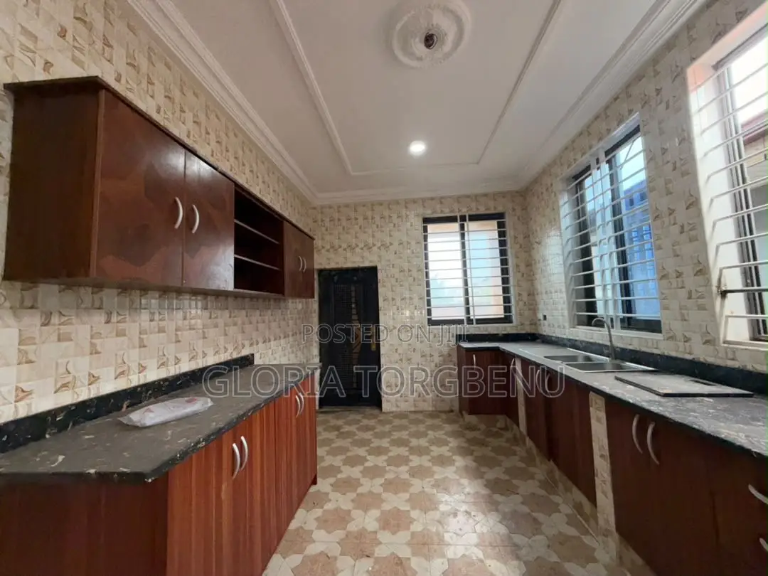 4bdrm House in Ashaley Botwe for rent