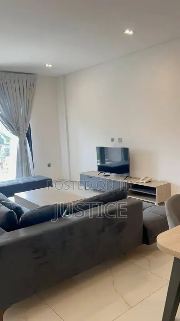 2bdrm Apartment in Abelemkpe, Perez Chapel Area for sale