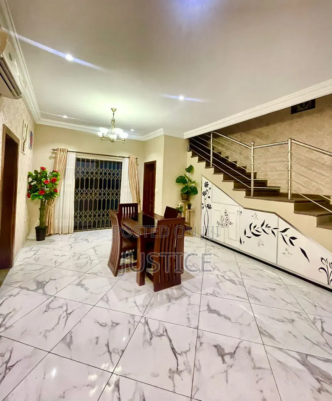 Furnished 3bdrm Townhouse/Terrace in Abelemkpe, Perez Chapel Area