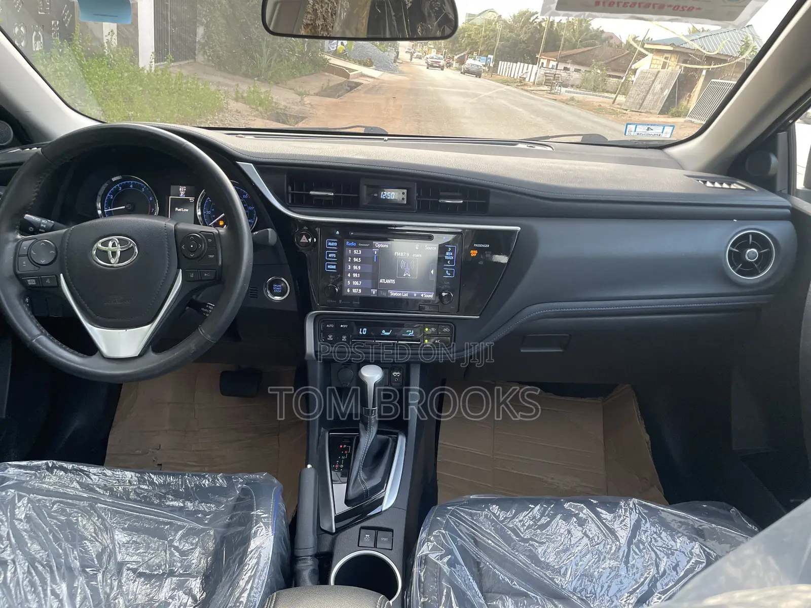 Toyota Corolla XSE 4dr Sedan (1.8L 4cyl CVT) 2017 Black