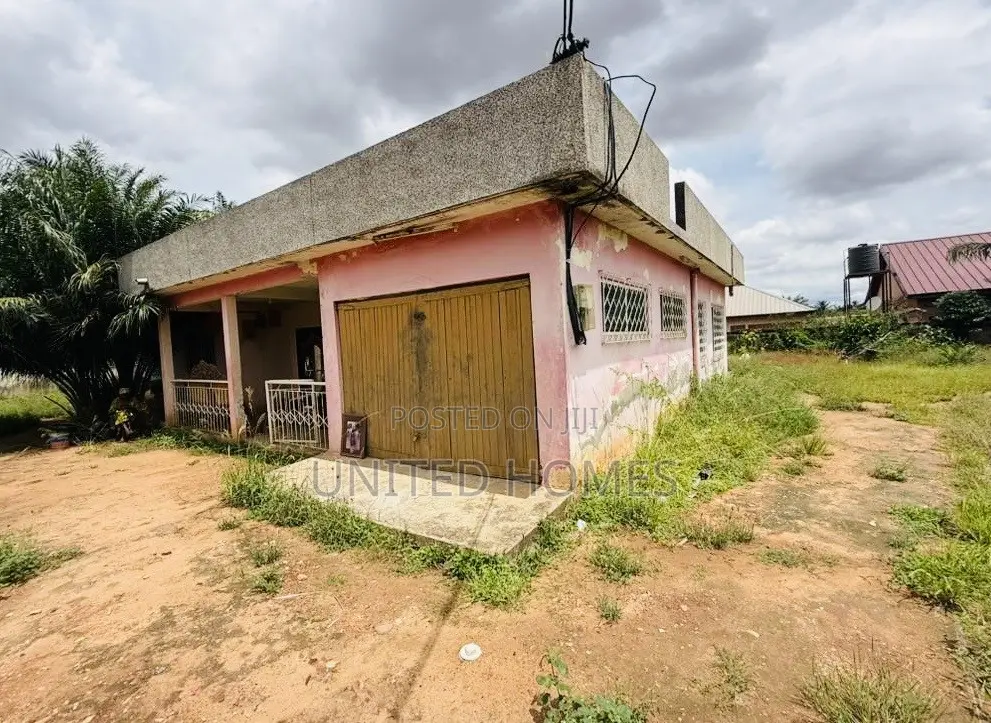 4bdrm House in Achimota for sale