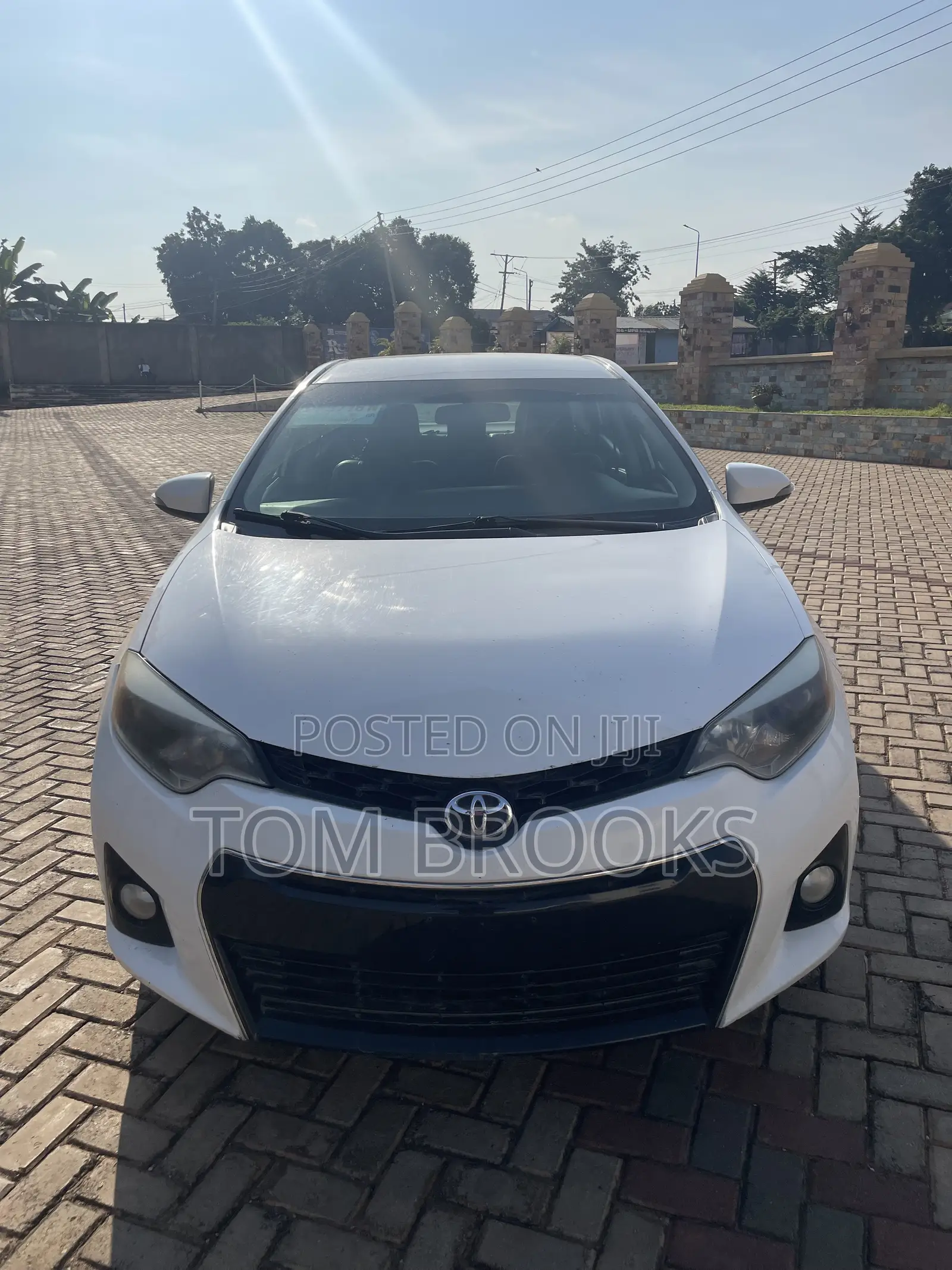 Toyota Corolla S 4dr Sedan (1.8L 4cyl CVT) 2015 White