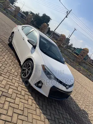 Toyota Corolla S 4dr Sedan (1.8L 4cyl CVT) 2015 White