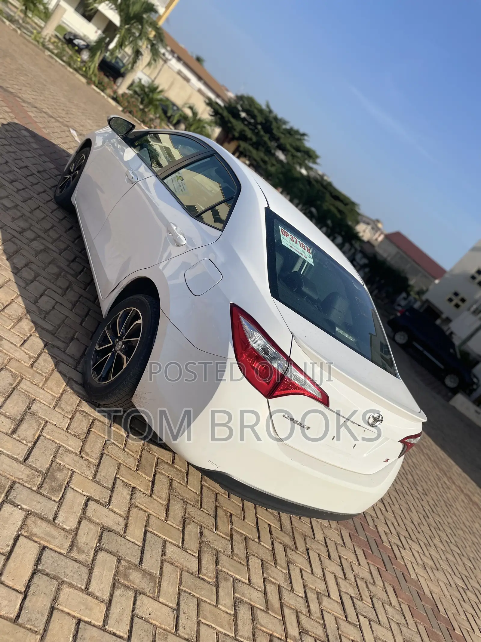 Toyota Corolla S 4dr Sedan (1.8L 4cyl CVT) 2015 White