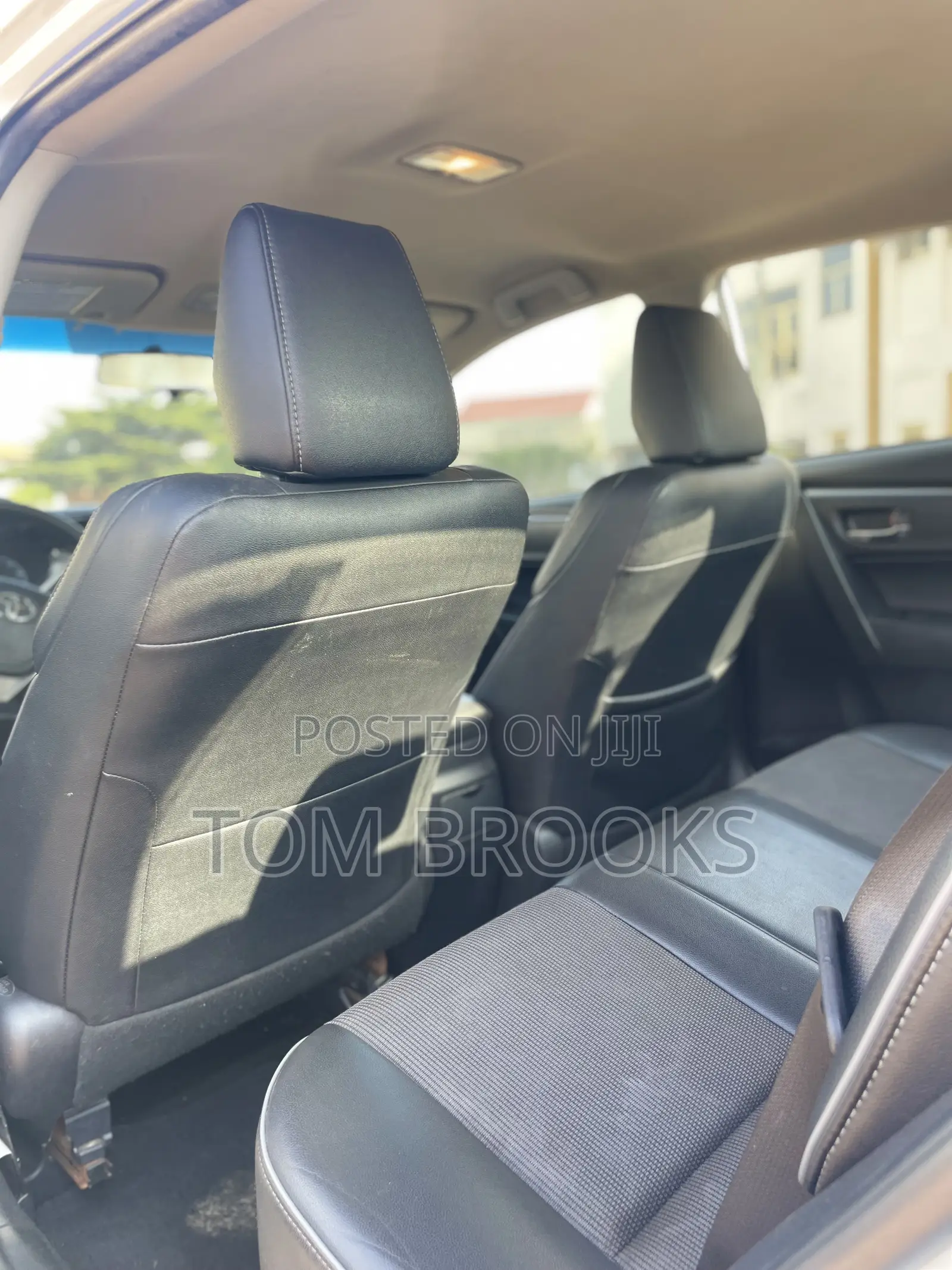 Toyota Corolla S 4dr Sedan (1.8L 4cyl CVT) 2015 White