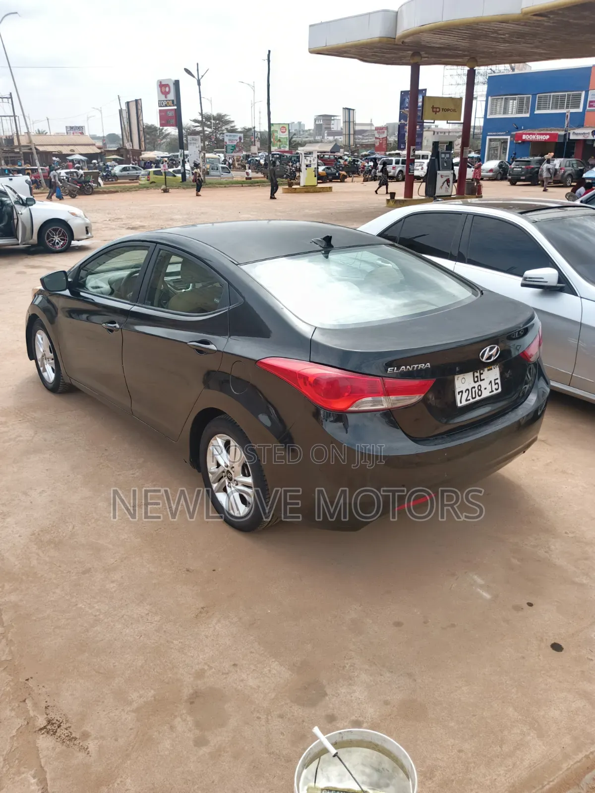 Hyundai Elantra Limited Sedan FWD (1.8L 4cyl 6A) 2013 Black