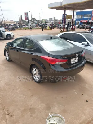 Hyundai Elantra Limited Sedan FWD (1.8L 4cyl 6A) 2013 Black