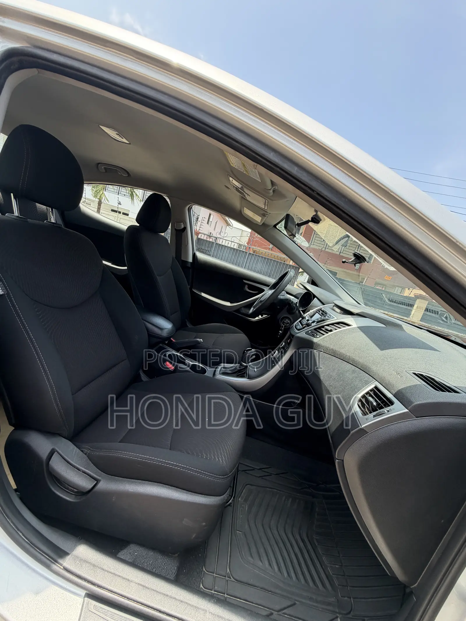 Hyundai Elantra SE 4dr Sedan (1.8L 4cyl 6A) 2015 Silver