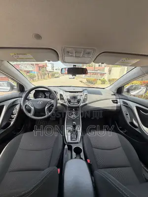 Hyundai Elantra SE 4dr Sedan (1.8L 4cyl 6A) 2015 Silver
