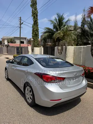 Hyundai Elantra SE 4dr Sedan (1.8L 4cyl 6A) 2015 Silver