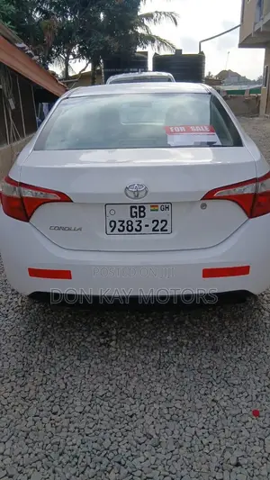 Toyota Corolla S 4dr Sedan (1.8L 4cyl CVT) 2015 White