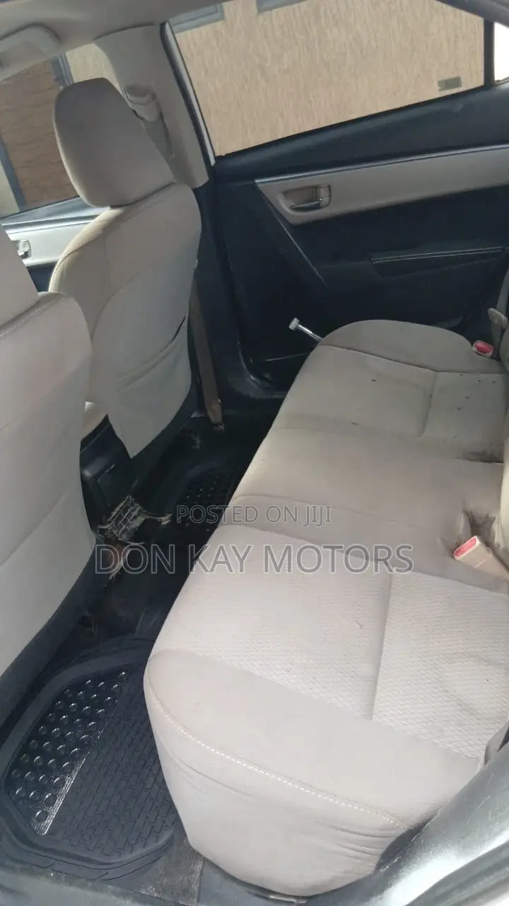 Toyota Corolla S 4dr Sedan (1.8L 4cyl CVT) 2015 White