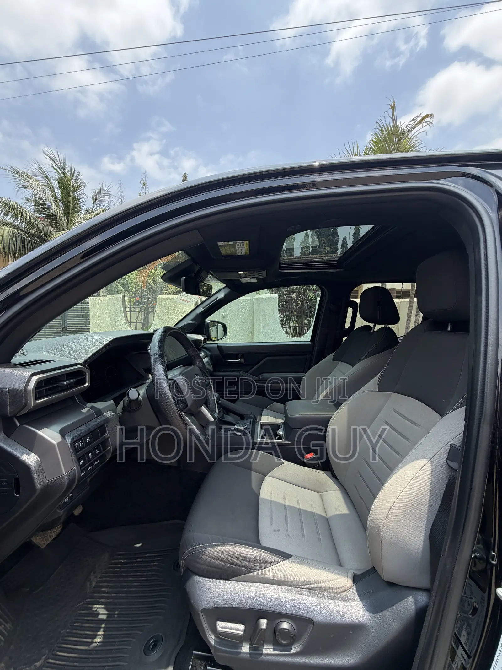 Toyota Tacoma SR5 Double Cab 5' Bed AT 2024 Black