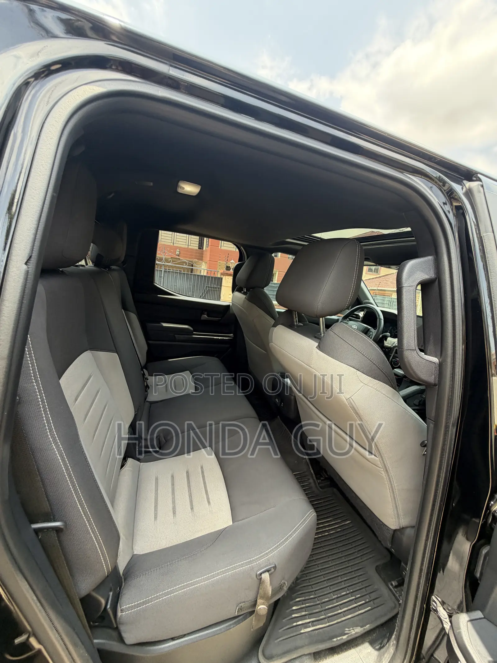 Toyota Tacoma SR5 Double Cab 5' Bed AT 2024 Black