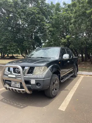 Nissan Navara 2010 Black