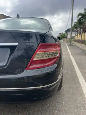 Mercedes-Benz C180 2010 Black