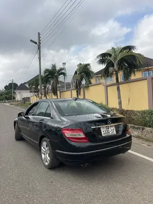Mercedes-Benz C180 2010 Black