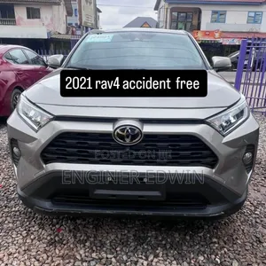 Toyota RAV4 XLE Premium 2021 Gray